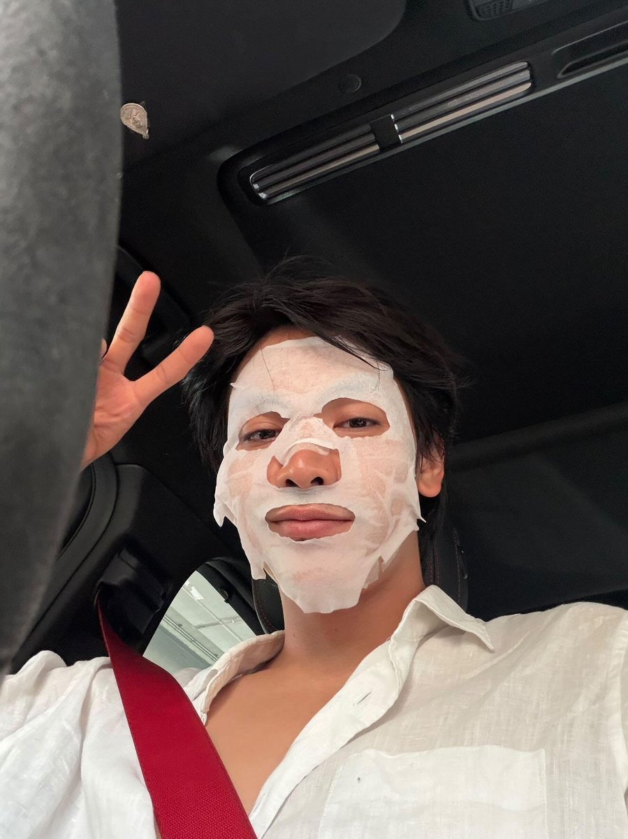 avocabradaba_'s tweet photo. มาง้ออะ ขอโทษนะ ที่ตอนนั้นบอกว่าไม่ชอบให้ชูสองนิ้ว 😔✌️ https://t.co/CkXZYjgR70
