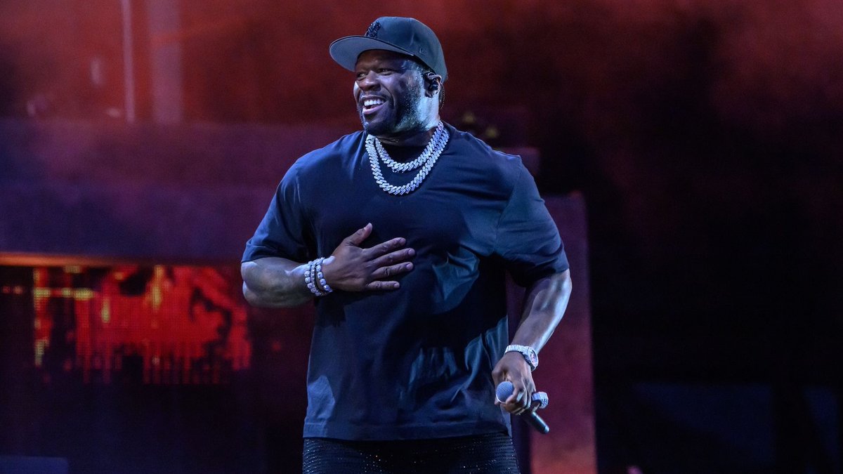ComplexMusic's tweet photo. 50 Cent, Ja Rule, Timbaland and Busta Rhymes Reportedly Set to Perform at Trump Jr.'s Club Details: https://t.co/fAvXX9FjLR https://t.co/QVeyLdBdSS
