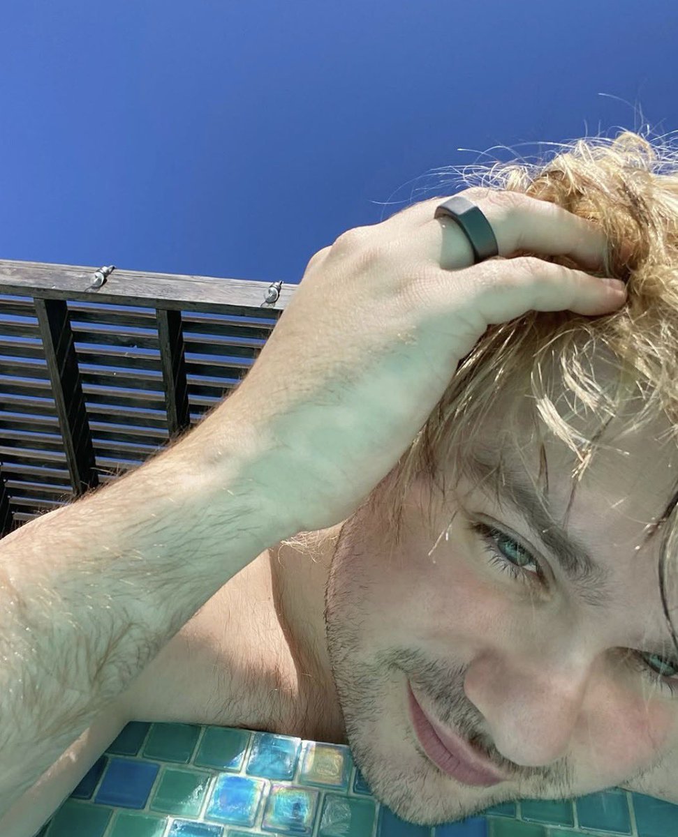 wrppedaroundmgc's tweet photo. im crying actually https://t.co/xRcOB2Ub94