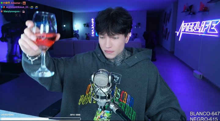 XcryElSalvador's tweet photo. Se llego a los 3 k de subs 🎉🎊 felicidades @xCryboy vamos por muchas más ♡ we love three thousand https://t.co/u6yZTtrEmE