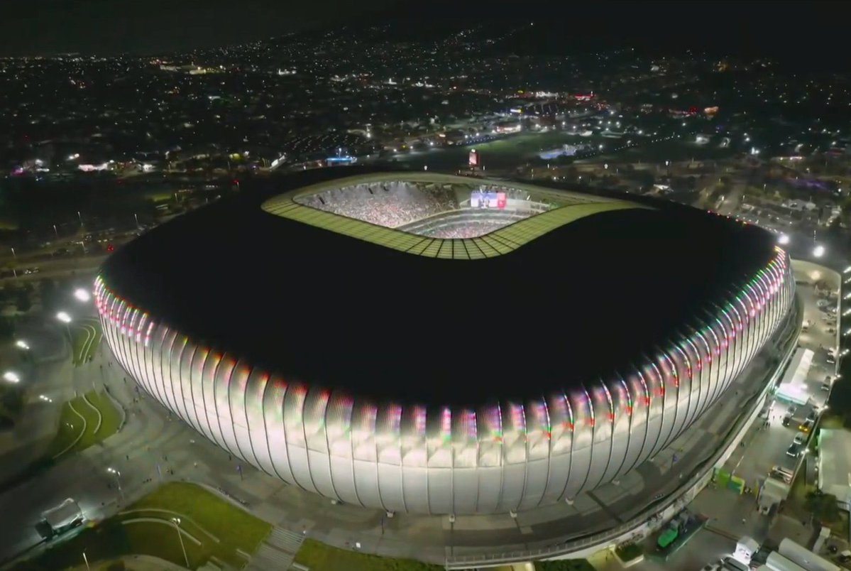 BlueCFM_'s tweet photo. El mundial 2026 para Monterrey fue una locura, agradecido de haber vivido esta experiencia en nuestra tierra.

Que el mundo sepa que en México se desayuna, come y cena futbol. 🇲🇽🔥 https://t.co/onT6eoXCy8