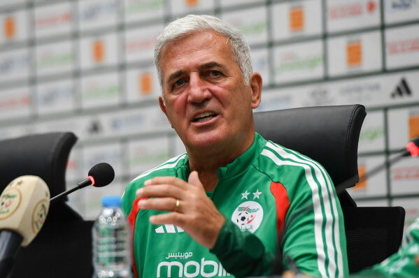 DzMedoo's tweet photo. مانيش عارف إذا أصلحت منظومة الدفاعية للمنتخب الجزائري ولا مازال الدفاع سبربوحي كيما العادة , https://t.co/ydmaev20wE