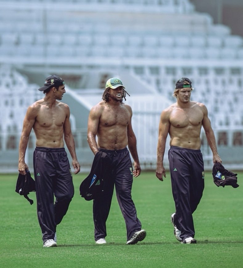 LokeshVirat18K's tweet photo. Kl Rahul, Virat Kohli, Hardik Pandya https://t.co/Rm4QROere0