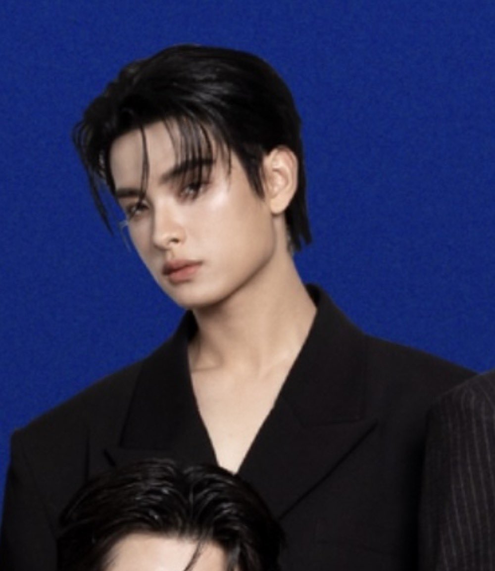 cumyheart's tweet photo. พี่ต้องการเห็นรูปชุดใหม่วางคู่กันในตารางงานคู่ค่ะ https://t.co/ZEmNorzgRG
