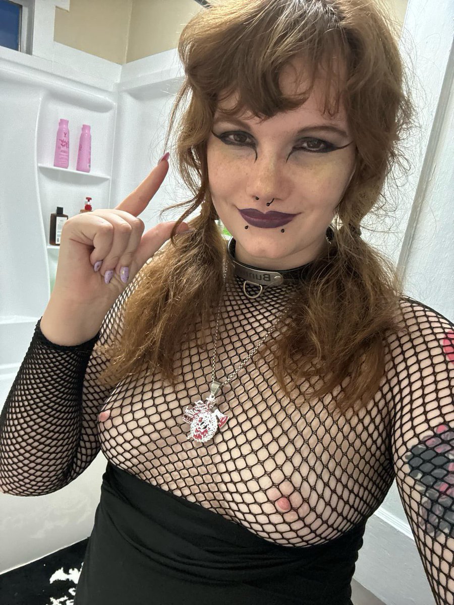 IngridLazuli's tweet photo. The only way you’ll get a response out of me is by opening up your wallet for my mënu or just to show love, otherwise FTFOMF🤭!!

Femdom https://t.co/M6QmTxfGfK