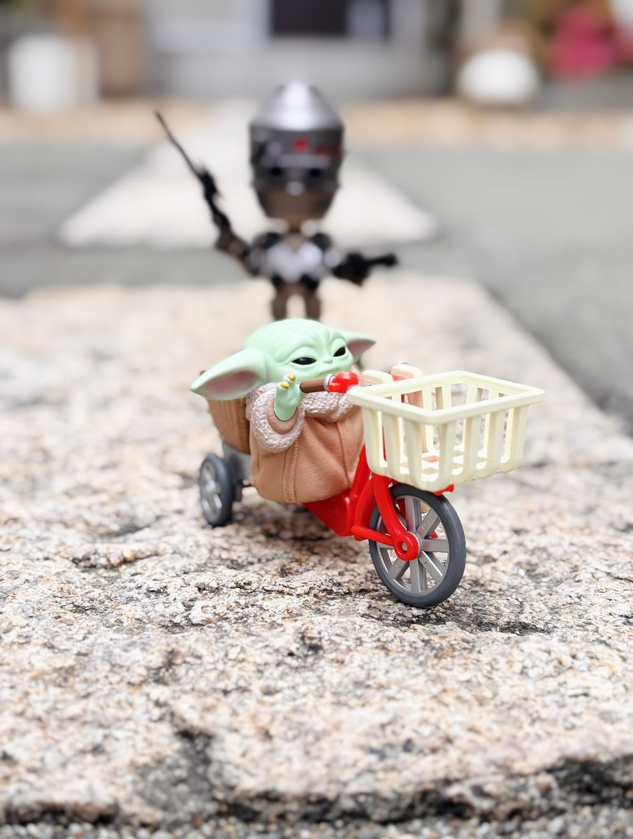 enjoy_spacewalk's tweet photo. グローグーが愛おしすぎるキャンペーン

自転車の練習をするグーちゃん https://t.co/0ag22SIJiX