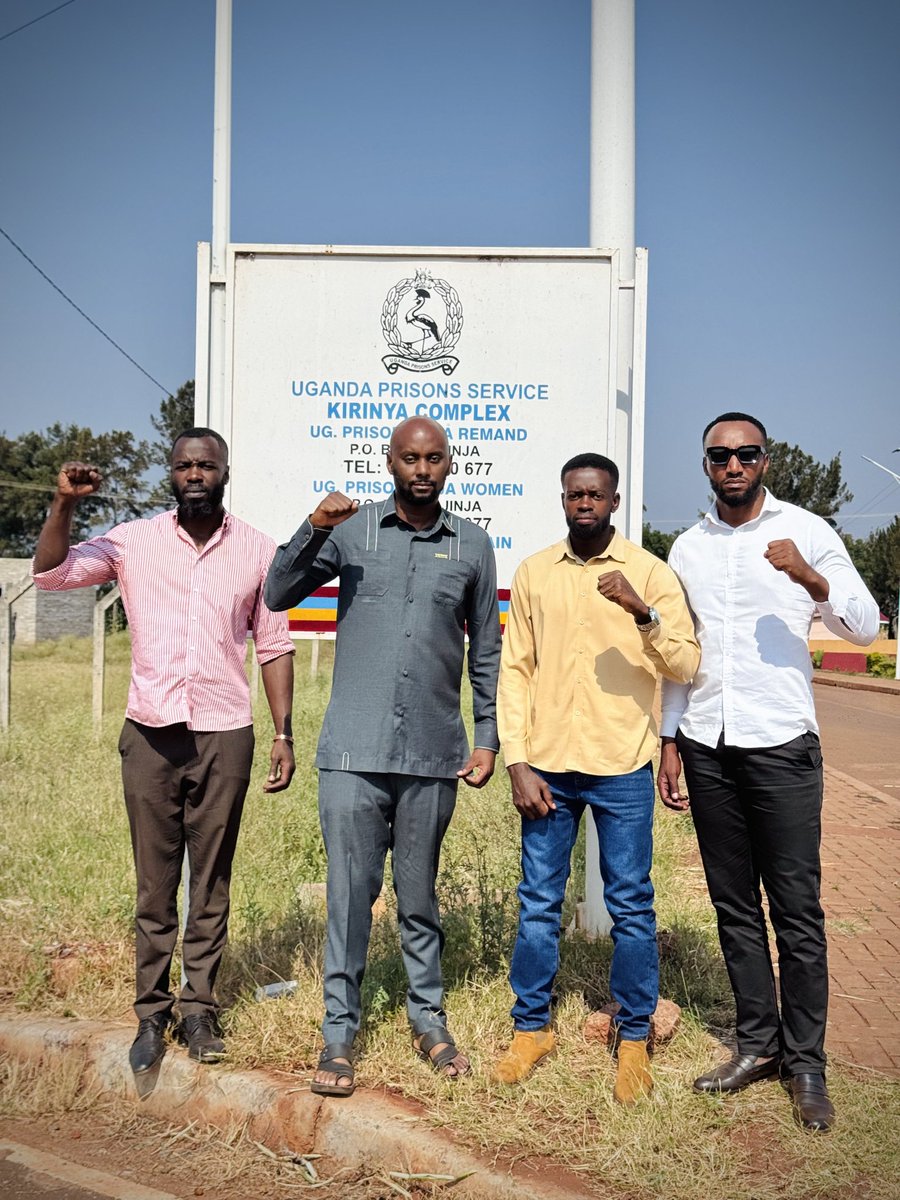 NUP_HQ's tweet photo. Yesterday, our SG @DavidLRubongoyavisited Jinja Main and Jinja Remand Prisons to check on our comrades who have been unjustly detained since last year. 

As @NUP_Ug legal team works tirelessly for their freedom, we thank all who continue to stand with them. The weaponisation of the justice system against citizens must stop.

#FreeUganda #RuleOfLawUG