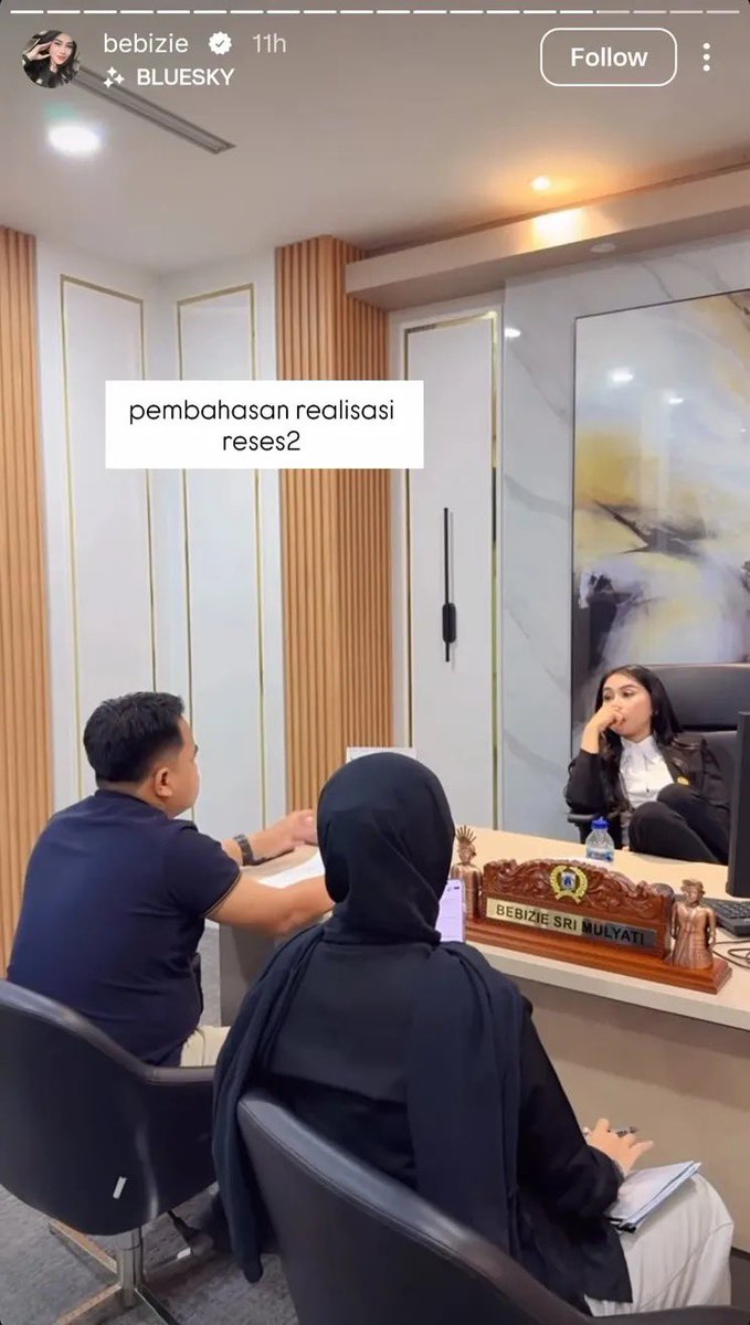 LambeSahamjja's tweet photo. ketua DPD nih boss
bahas realisasi reses bak nongkrong https://t.co/kXikWjjckF