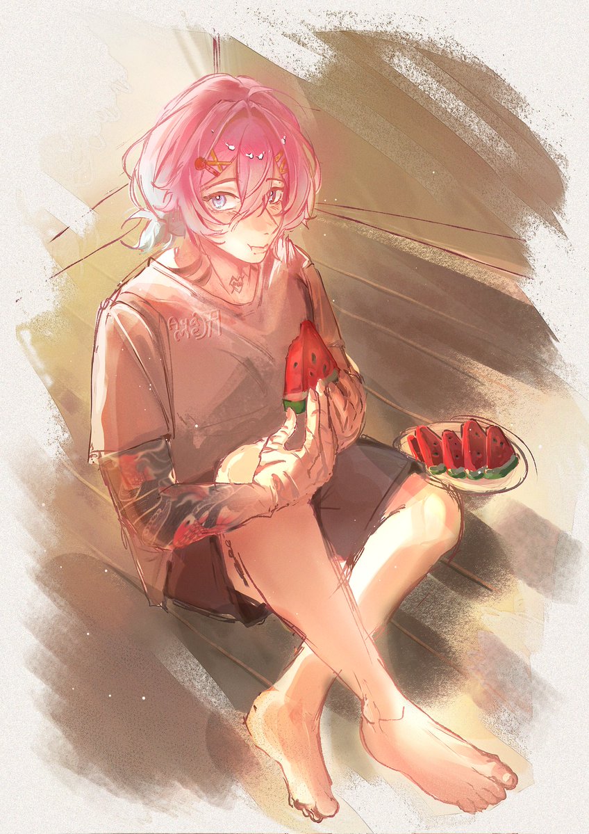 AyaMe__077's tweet photo. I'm craving for watermelons now.. 🤤🤤
#14DaysWithYou #14DWY https://t.co/1uBDhLkCwl