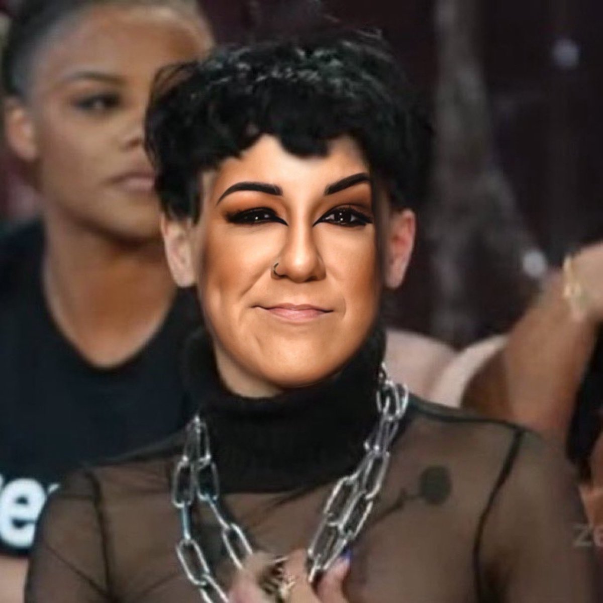AbsoluteGlow_'s tweet photo. I’d care more about the Kendal Grey F word thing if y’all suddenly didn’t find it after she won the title https://t.co/C7WNxkPRYR