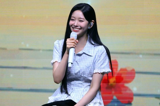saveminju025's tweet photo. 김민주, 2년만에 韓팬 만남 "많은 힘 받아" 감동 손편지 #김민주

🔗 https://t.co/mSj4twqgjJ https://t.co/0Qk5nfftEm