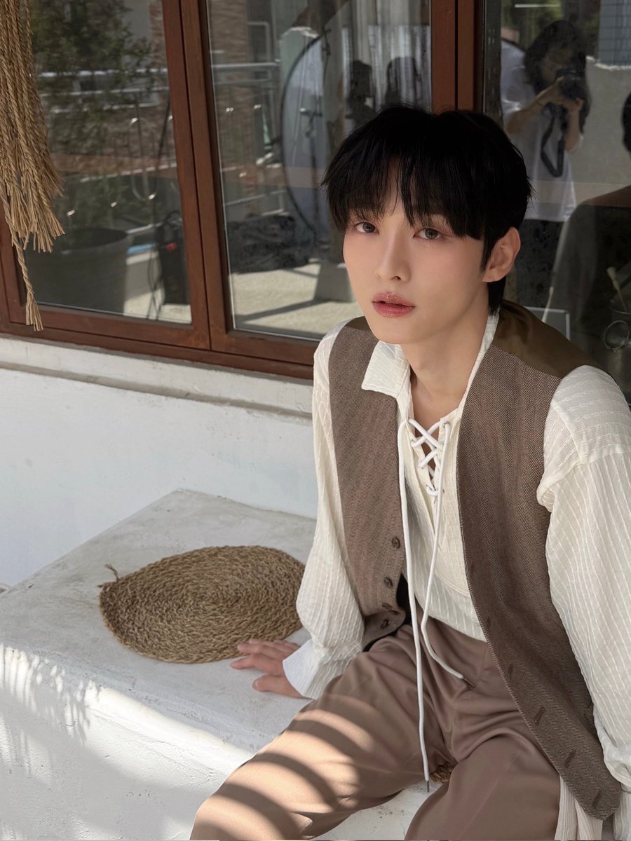 jonghyuawn's tweet photo. rara aparição de um twink +35 https://t.co/TRwAYgteL9