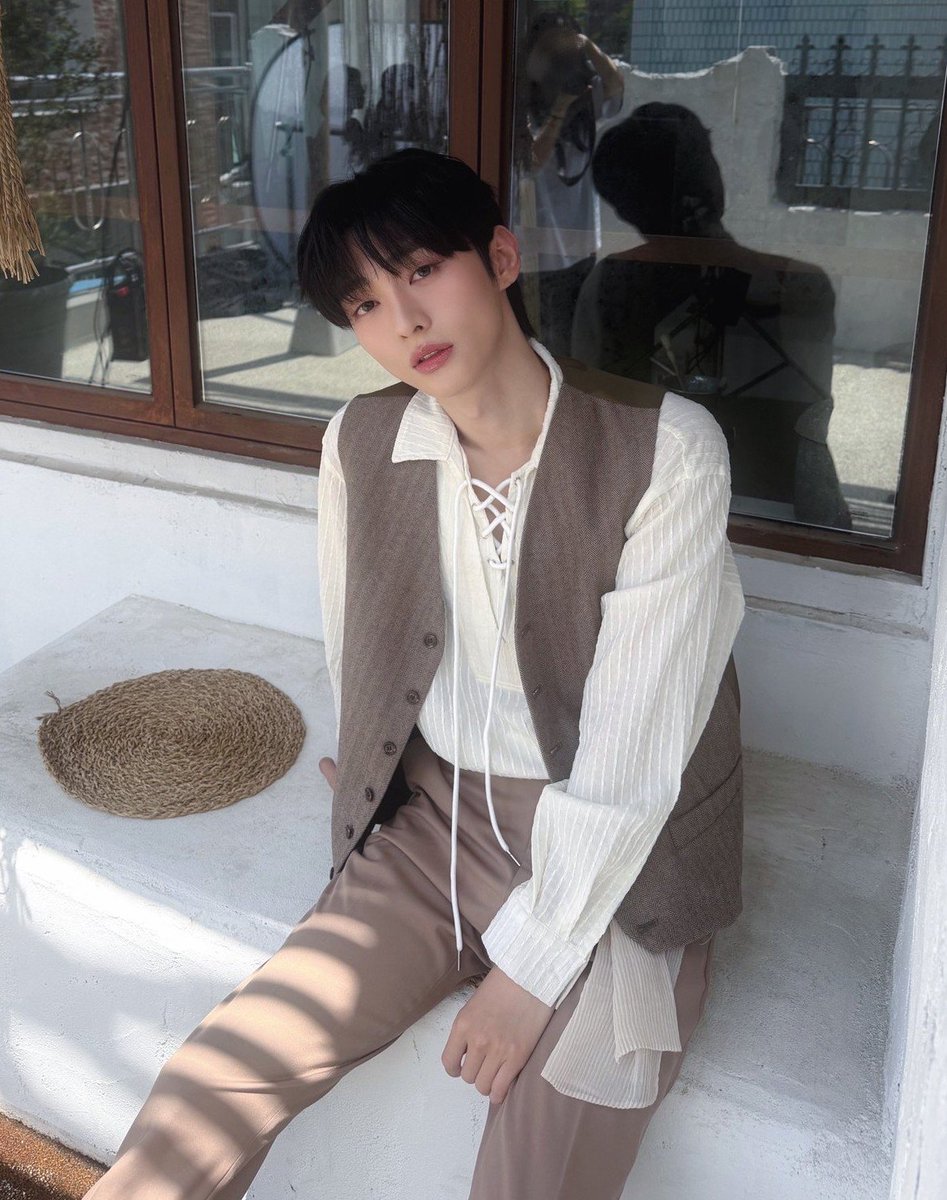 jonghyuawn's tweet photo. rara aparição de um twink +35 https://t.co/TRwAYgteL9