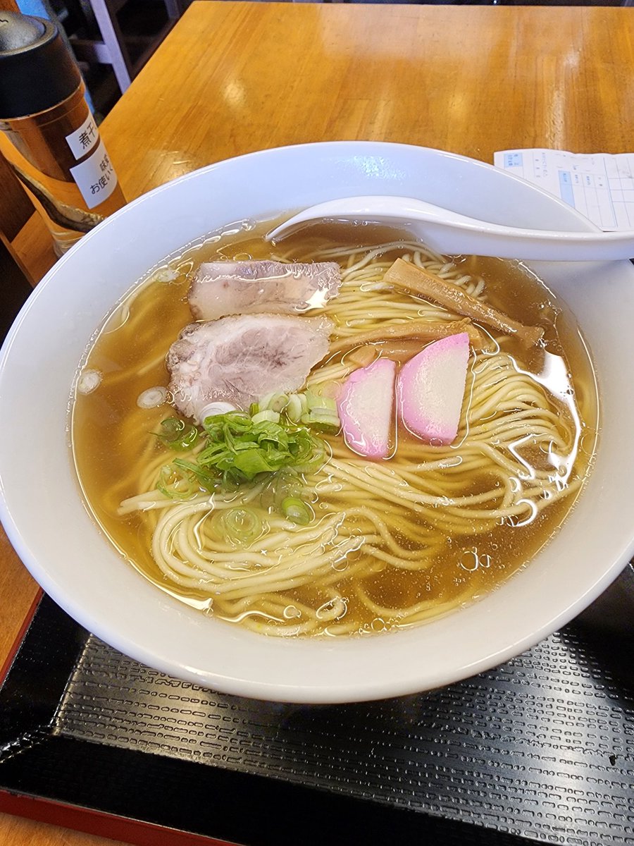 mochijiro's tweet photo. ラーメン飲みにきた
#うまてつ
#今治
#中華そば大盛り
#焼き飯 https://t.co/KM6ZV7CRSj