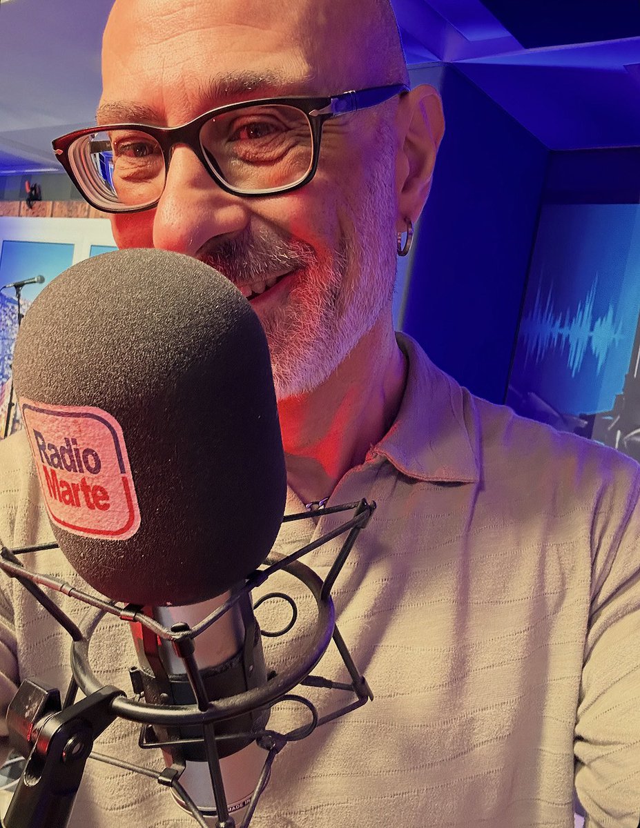 francosimeri's tweet photo. Buongiorno ☀️
Martedì… eccoci qui!💪😃☕️ 🎶 🗞️
Su @radiomarte e in Tv, canale 183 digitale terrestre 📻 📺 
Dalle 6 alle 8 on air 🎙🎧 

#staytuned #buongiorno #radio #radiomarte #morning  morningmood martemorningshow https://t.co/gAuLvX2BBs
