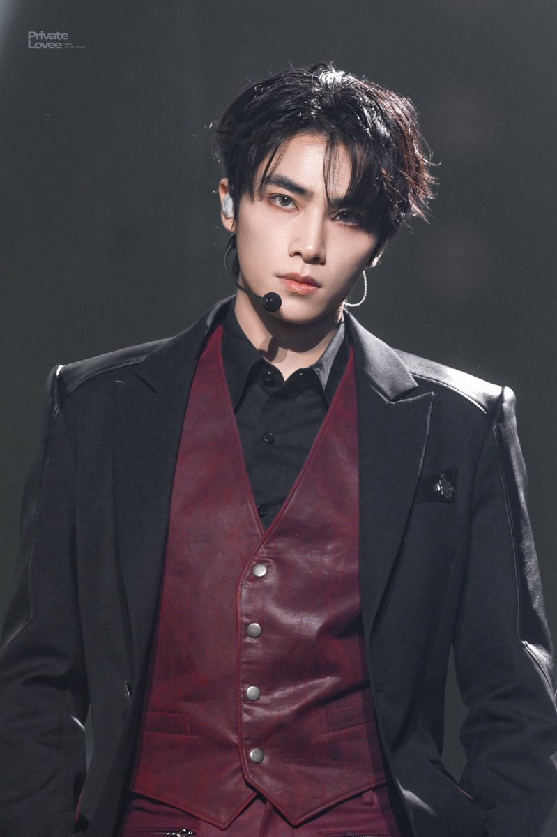 Legendary XIAOJUN pic is here 😍❤️‼️ #XIAOJUN #肖俊 #샤오쥔