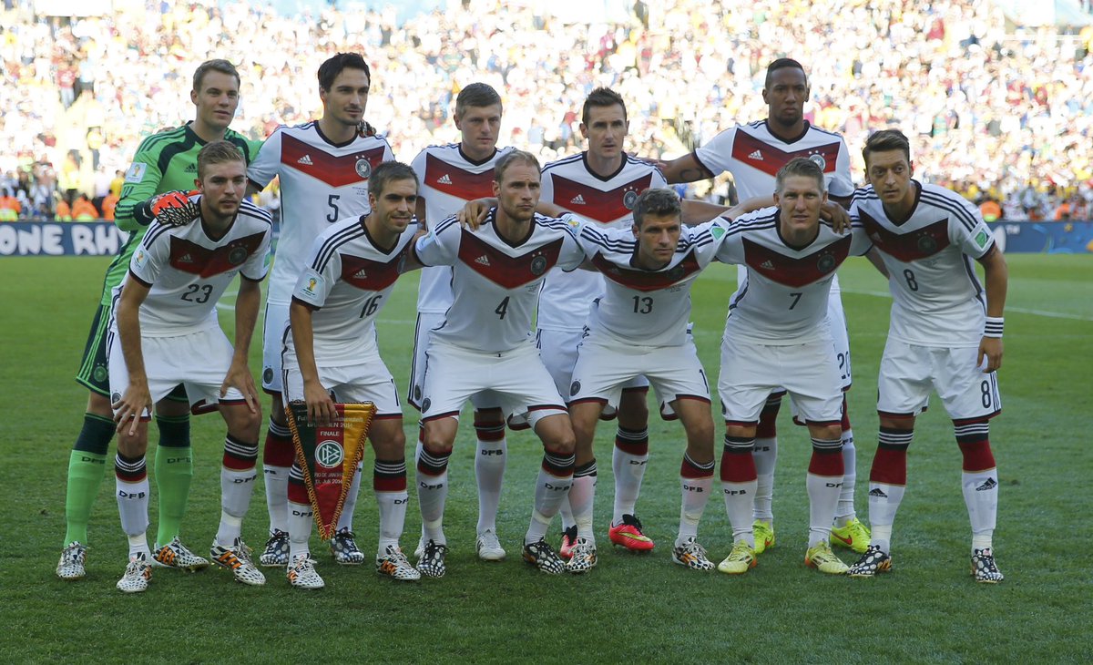 Ethan2410__'s tweet photo. @AtaqueFutbolero Alemania 2014 y Holanda 2010 https://t.co/6qn3pRCUo6