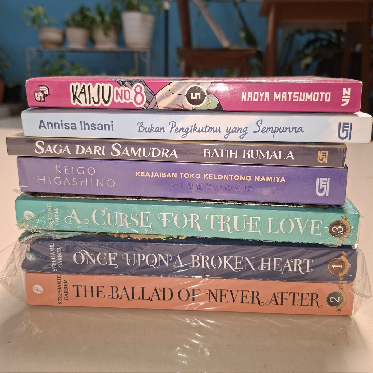 kaihaein's tweet photo. HAII aku mau wts preloved novel dan komik lagi
1. Kaiju no. 8 (english) 52k
2. Bukan pengikutmu yang sempurna 48k
3. Saga dari samudra 55k
4. Keajaiban toko kelontong namiya 72k
5. set once upon a broken heart 195k (acftl dapet map + postcard yaa)
dom banten, 100% ori, by shopee https://t.co/LPtxW2w97K
