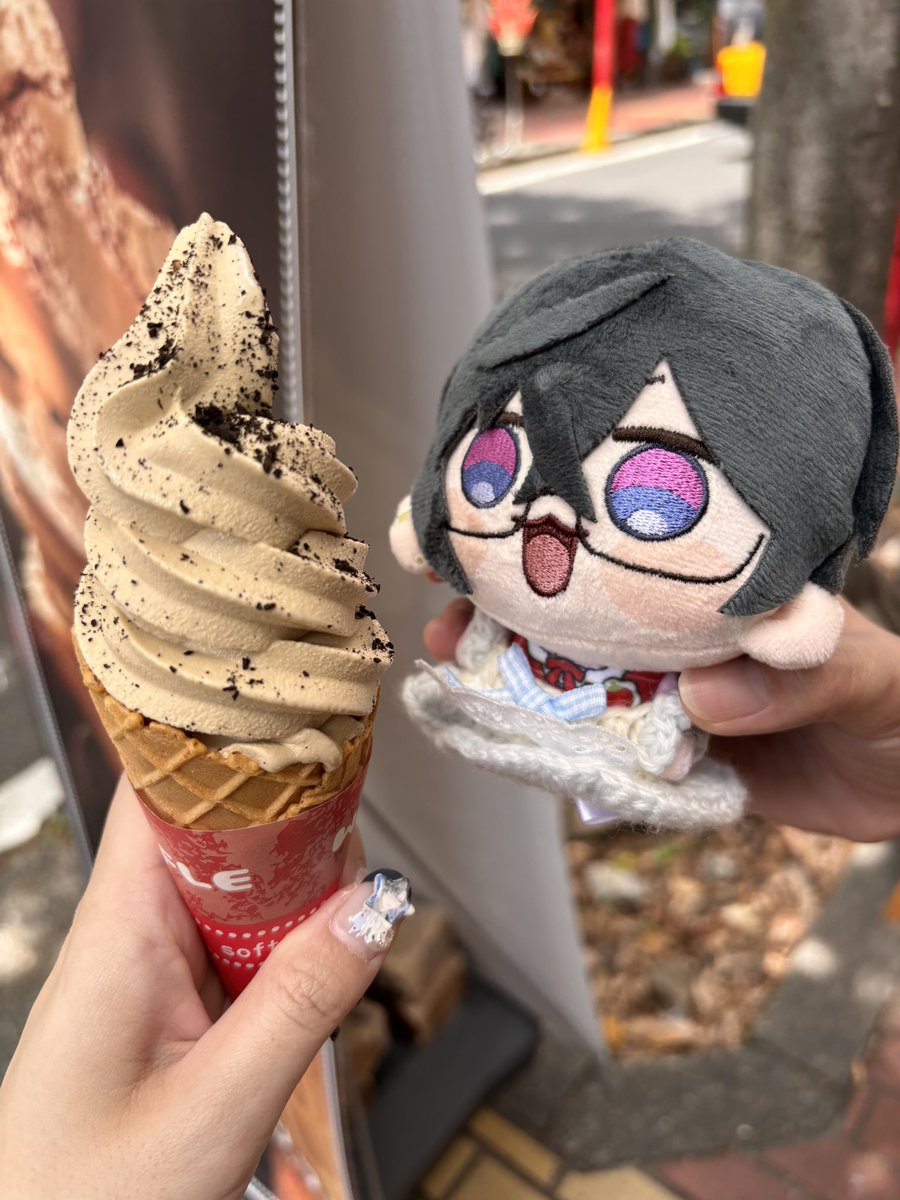 F9R65's tweet photo. @SiJkWitch こちら食べ物を狙う綿です。 https://t.co/DNQu23GoMJ