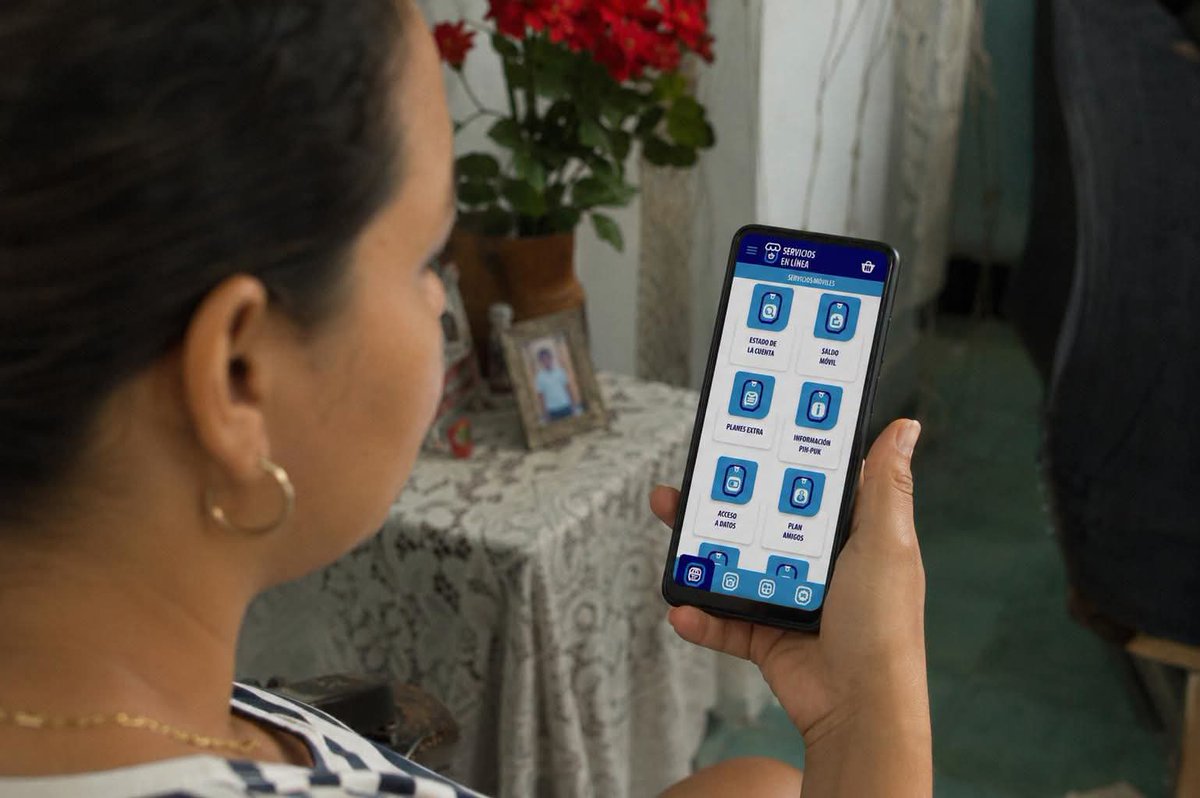 AlinaG41369's tweet photo. La Plataforma de Servicios en Línea de @ETECSA_Cuba resultó Campeona en los Premios CMSI 2026. Felicidades y éxitos a su joven equipo. Gracias a los ciudadanos que aportan sus experiencias de uso para la mejora continúa. 

#ConectadosALoNuestro 🇨🇺 #CubaPorLaTransformaciónDigita https://t.co/haj1PM8Khm