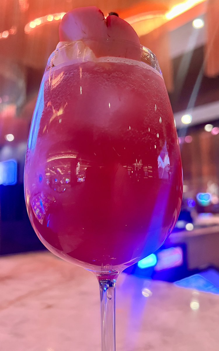 Sultrysirens1's tweet photo. Me in drink form 😏 https://t.co/EsHgtifiei