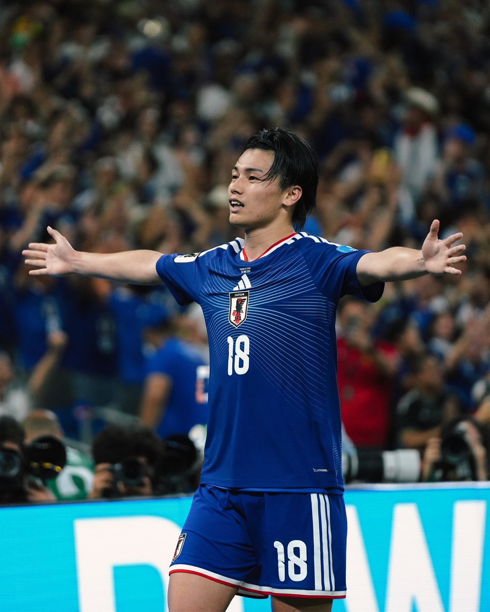 cottan_cony15's tweet photo. 日本選手大健闘で
本当にお疲れ様でした⚽️

深夜に起きてサッカー観てから
仕事行くなんて人生で初めてだったよ
にわかだけどさ、
こんな悔しい気持ちになるのも知らなかった

きっかけはかっこいいとか単純だけど
すごい景色を見せてもらったと思う✨

改めて、上田綺世くんありがとう😌 https://t.co/Hr4ng9MRRC