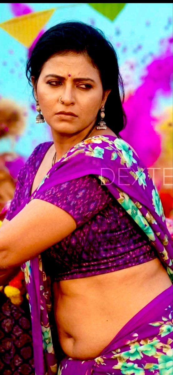 CelebrityFeverX's tweet photo. Perfect village katta 💋soothula irrunthu mola vara correct ana shape and structure 👅🥭 https://t.co/EkUUatqJbu
