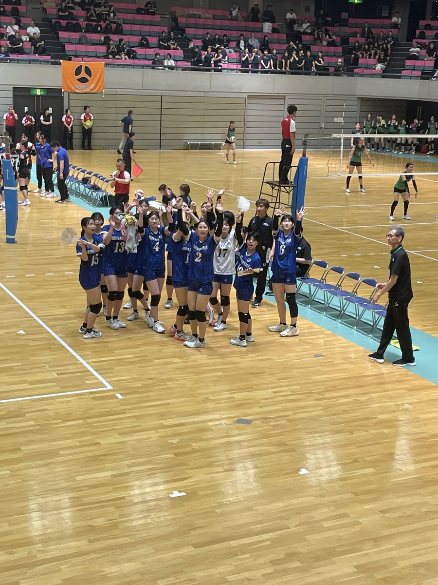 tezubare's tweet photo. 6月30日（火）
西日本インカレ
VS至誠館
【2-0】
25-16
26-24
2セット目の終盤危ない展開となりましたが逃げ切ることが出来ました！
もう一試合も勝ちきって明日に繋げたいと思います
応援よろしくお願いしますꉂꉂ📣 https://t.co/16exQ2NAPL