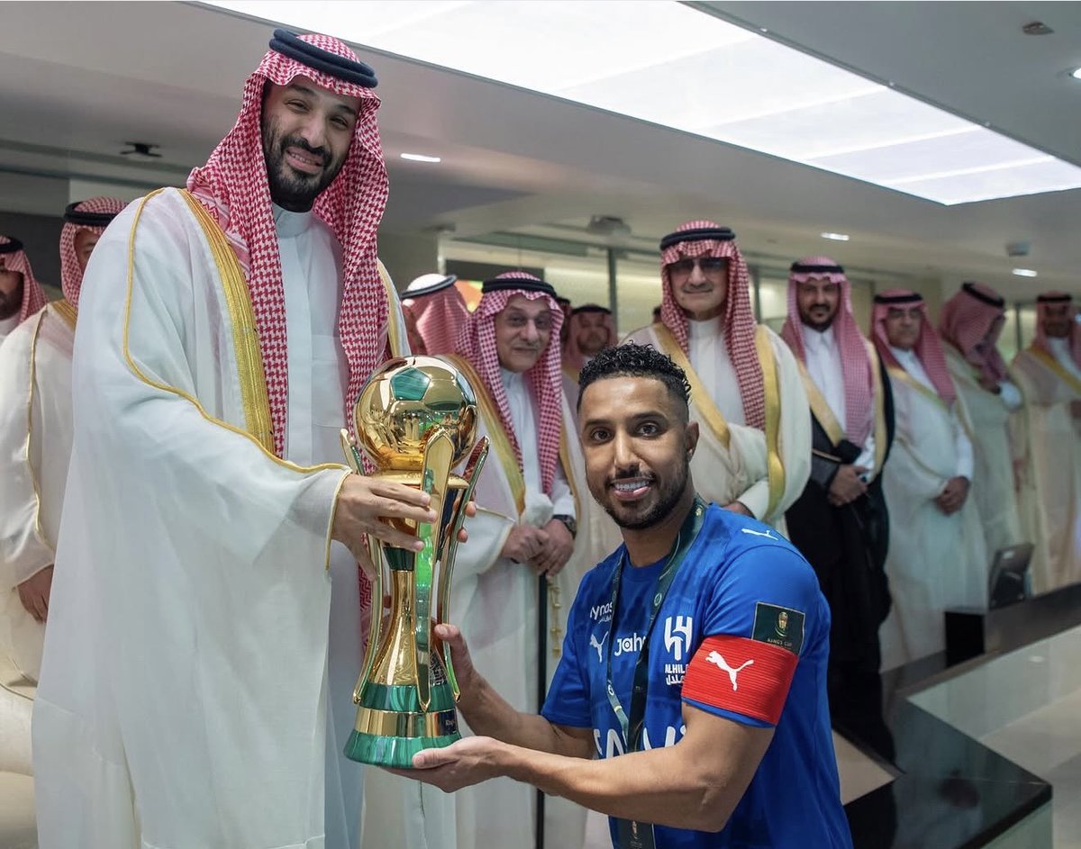ahlawynakhbawy's tweet photo. @N1955n9 الكديش والله اللي ريحته فاحت من كثر مايسقط على سالم وسالم في مهمه وطنيه وماقصرالكديش اللي اكل ومرعى وقلة صنعا والاسالم هداف السعوديه بكاس العالم وهداف محلي واسيوي ورقم من ارقامه تنسفك انت وناديك ولاعبين ناديك البكايات لازم نقول كلمه حق في رجل يخدم وطنه حاسدينه الدرباويه على راتبه https://t.co/Z4SfMQAUHr
