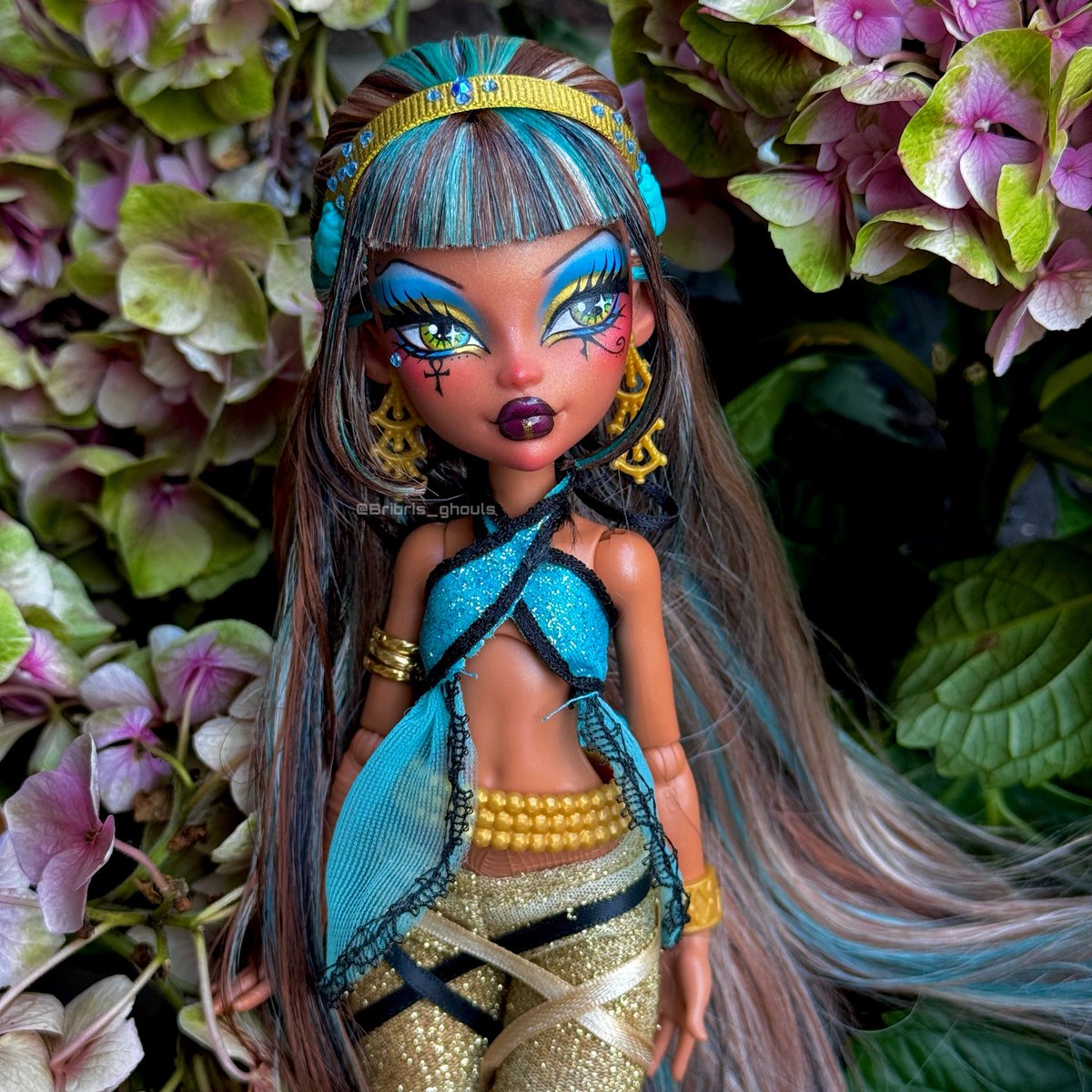 BriBris_Ghouls's tweet photo. Cleo De Nile❤️‍🩹
Commissions will be open soon🫶🏼 https://t.co/B87pr5ji2y
