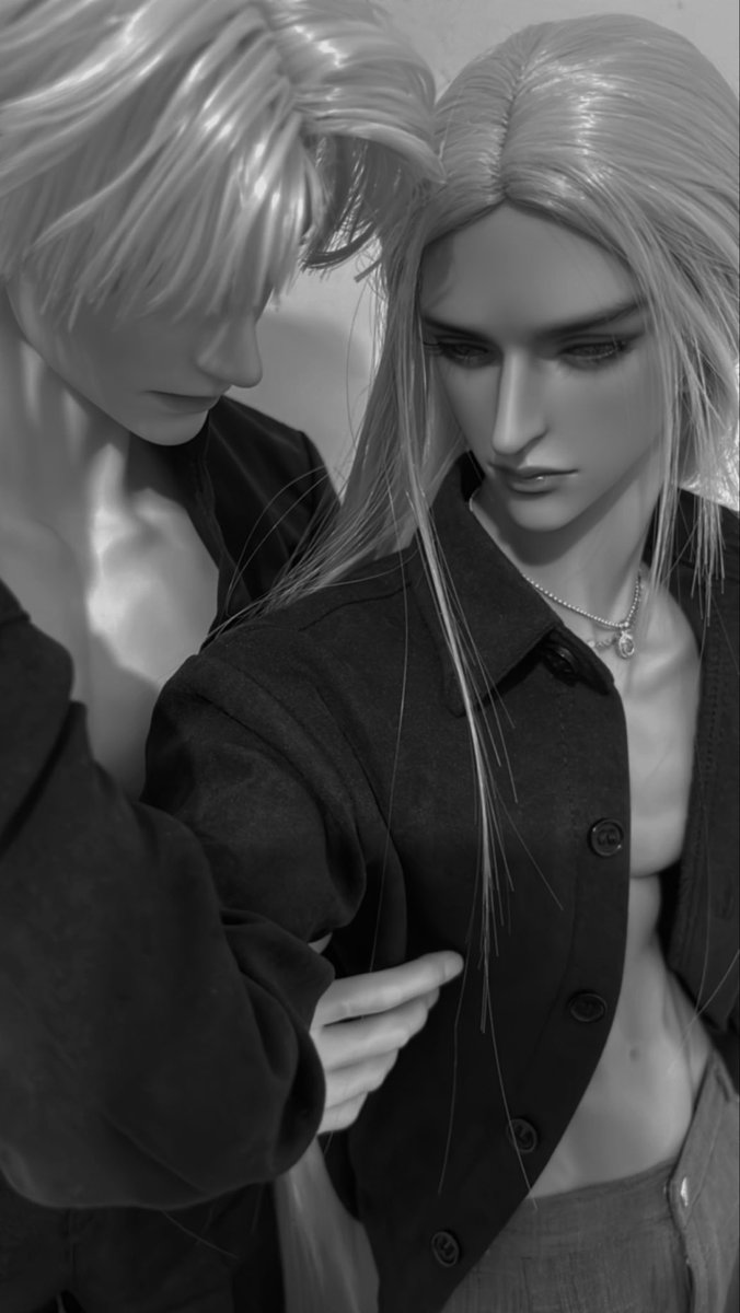 Xsha78's tweet photo. 夜🖤冥💜

#boyslove #bl #BL 
#yaoi #doll #bjd https://t.co/jxuqjFfflN