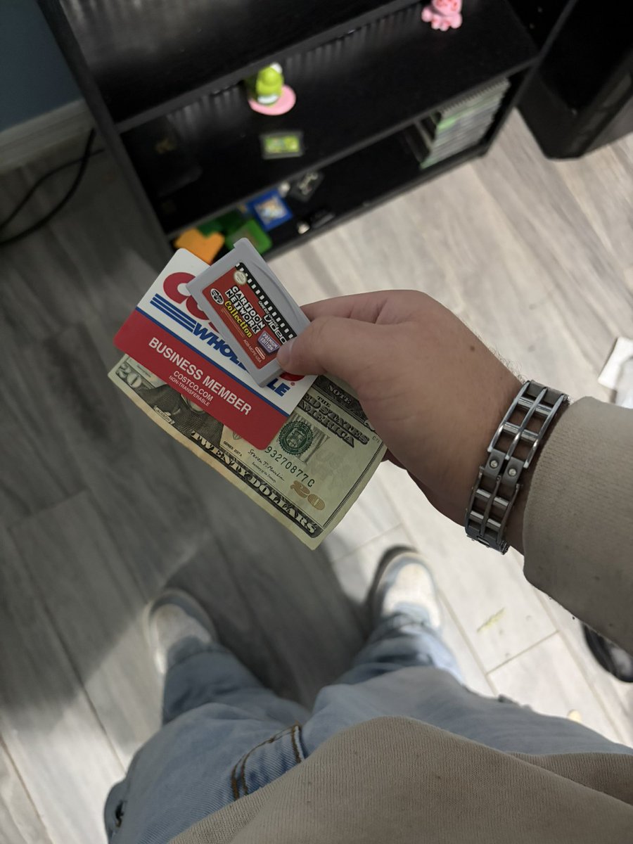marztron's tweet photo. Nobody talk to Me bout nothing til you get a spread like this #moneytalks #realmoney #GameBoyAdvanceVideo https://t.co/4CalpMksGd