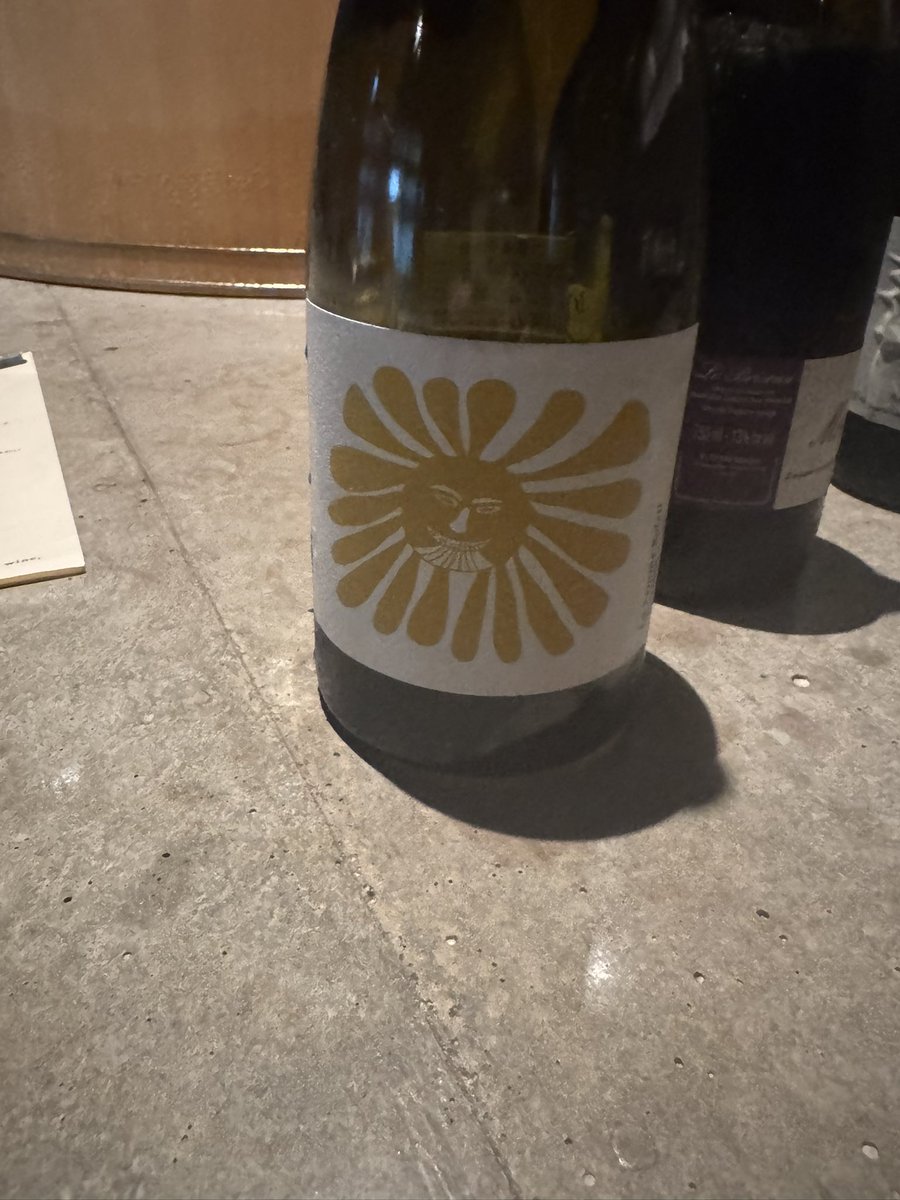 kantoku_26's tweet photo. 昨日飲んだワイン

シチリアのやつが抜群においしかった。 https://t.co/Kpj7GaFqDo