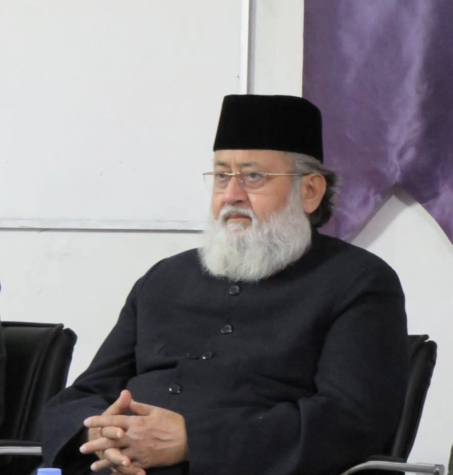 CemalCinar_'s tweet photo. Allame Hasan ennedvinin torunu Salman Ennedvi vefat etti. ÜMMETİN yaşıyan büyük degerlerinden bir değerdi. Rabbim rahmet eylesin mekanı cennet makamı ali olsun inşallah. https://t.co/3KONYwl3e0