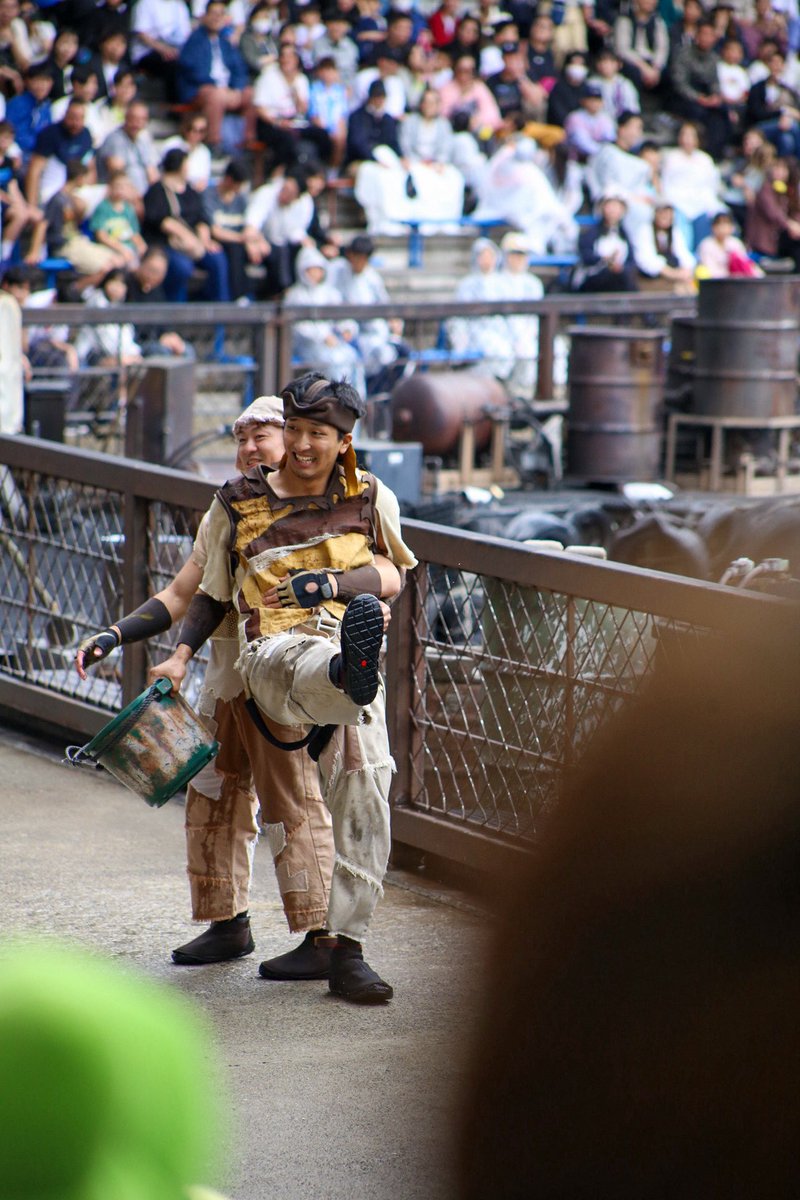 ili__j2's tweet photo. 2026/04/05
ピーター捕獲👊🏻
#USJファン https://t.co/rOwIujt7yd