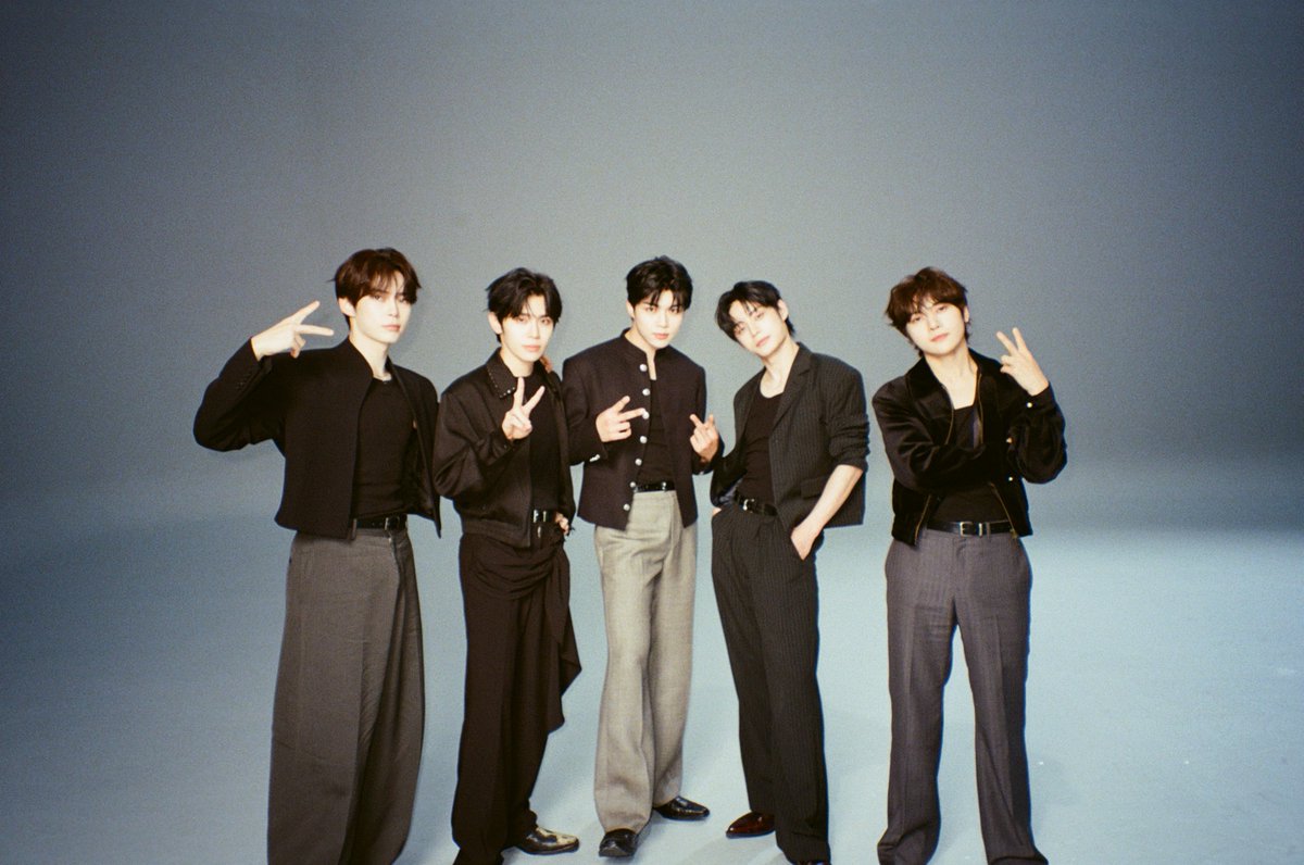 M2MPD's tweet photo. 필름카메라로 기록한 6월의 추억📸 7월에도 쭈욱 엠투와 함께해요❣ #6월의엠투 #M2film #SC_ORIGINAL #릴레이댄스 #ZEROBASEONE #제로베이스원 @ZB1_official https://t.co/0x4tNJcRTN