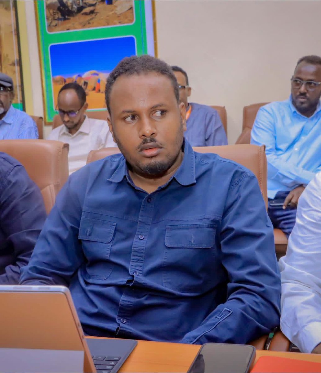 swango_1993's tweet photo. We, the Somali Women Association, represented  by our Puntland Food Security Cluster Coordinator/Focal Person, attended the Humanitarian Drought Coordination Meeting held at the Ministry of Humanitarian Affairs, Puntland.

The meeting was attended by the Humanitarian Coordinator for UNOCHA Somalia, Mr. Alex, during his visit to Puntland, alongside the Ministry’s leadership, including the Minister and Vice Minister, as well as Food Security Cluster partners. The discussions focused on strengthening coordination and collective action to address the ongoing drought and humanitarian needs across Puntland.

#Puntland #HumanitarianResponse #FoodSecurity #DroughtResponse