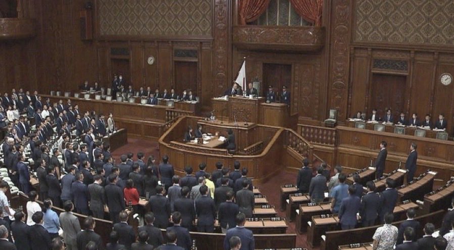 sorapiyo1111111's tweet photo. 【速報】「国旗損壊罪」賛成多数で可決 https://t.co/Aj22FOUUUd