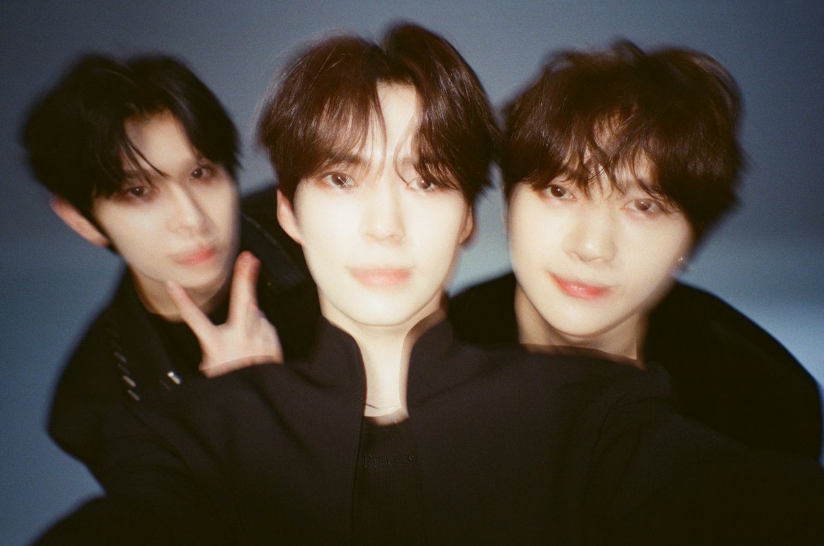 M2MPD's tweet photo. 필름카메라로 기록한 6월의 추억📸 7월에도 쭈욱 엠투와 함께해요❣ #6월의엠투 #M2film #SC_ORIGINAL #릴레이댄스 #ZEROBASEONE #제로베이스원 @ZB1_official https://t.co/Ut8PEj5tmk