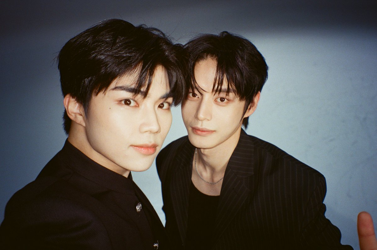 M2MPD's tweet photo. 필름카메라로 기록한 6월의 추억📸 7월에도 쭈욱 엠투와 함께해요❣ #6월의엠투 #M2film #SC_ORIGINAL #릴레이댄스 #ZEROBASEONE #제로베이스원 @ZB1_official https://t.co/d8aUvQuGxL