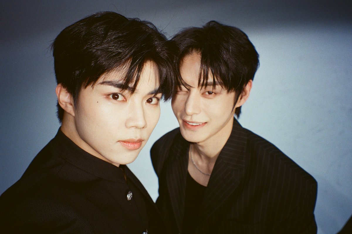 M2MPD's tweet photo. 필름카메라로 기록한 6월의 추억📸 7월에도 쭈욱 엠투와 함께해요❣ #6월의엠투 #M2film #SC_ORIGINAL #릴레이댄스 #ZEROBASEONE #제로베이스원 @ZB1_official https://t.co/d8aUvQuGxL
