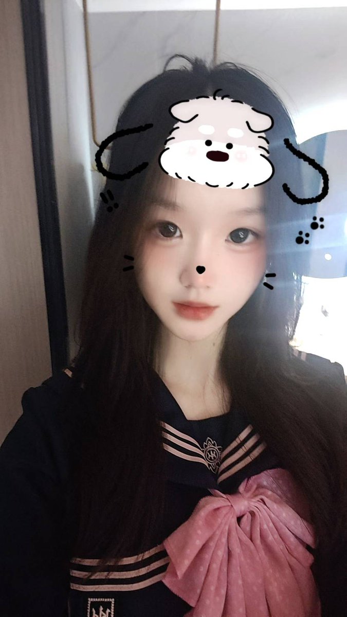 feiziwei1's tweet photo. ＃初中 ＃母狗 ＃少萝 ＃反差 
让我插下小嘴吧，求你了😭😭😭 https://t.co/Bqb1IxDrFd