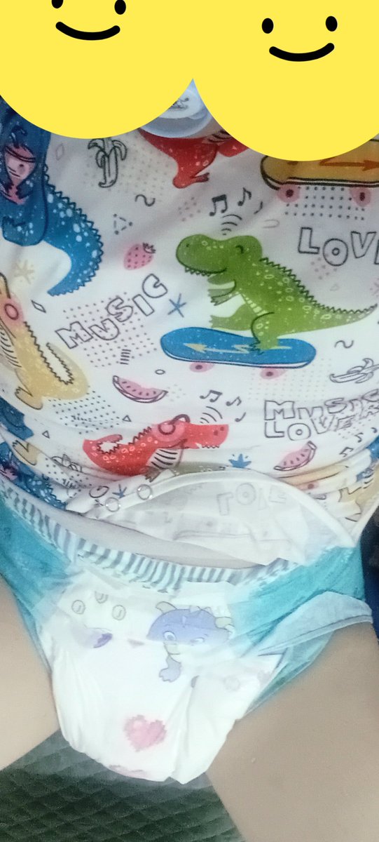 RayNicolasDL's tweet photo. New diaper gawrrr (im a stinky boy with a stinky diaper>:3) https://t.co/OdF8hhy7Cf