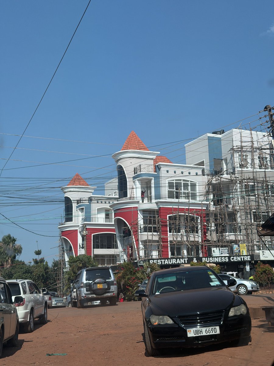 ZeeroBrain's tweet photo. Uganda Architecture Vs Rwanda.....I don't know why Uganda's real estate is littered with such level of unimaginativeness https://t.co/TBvzTZIZ6s