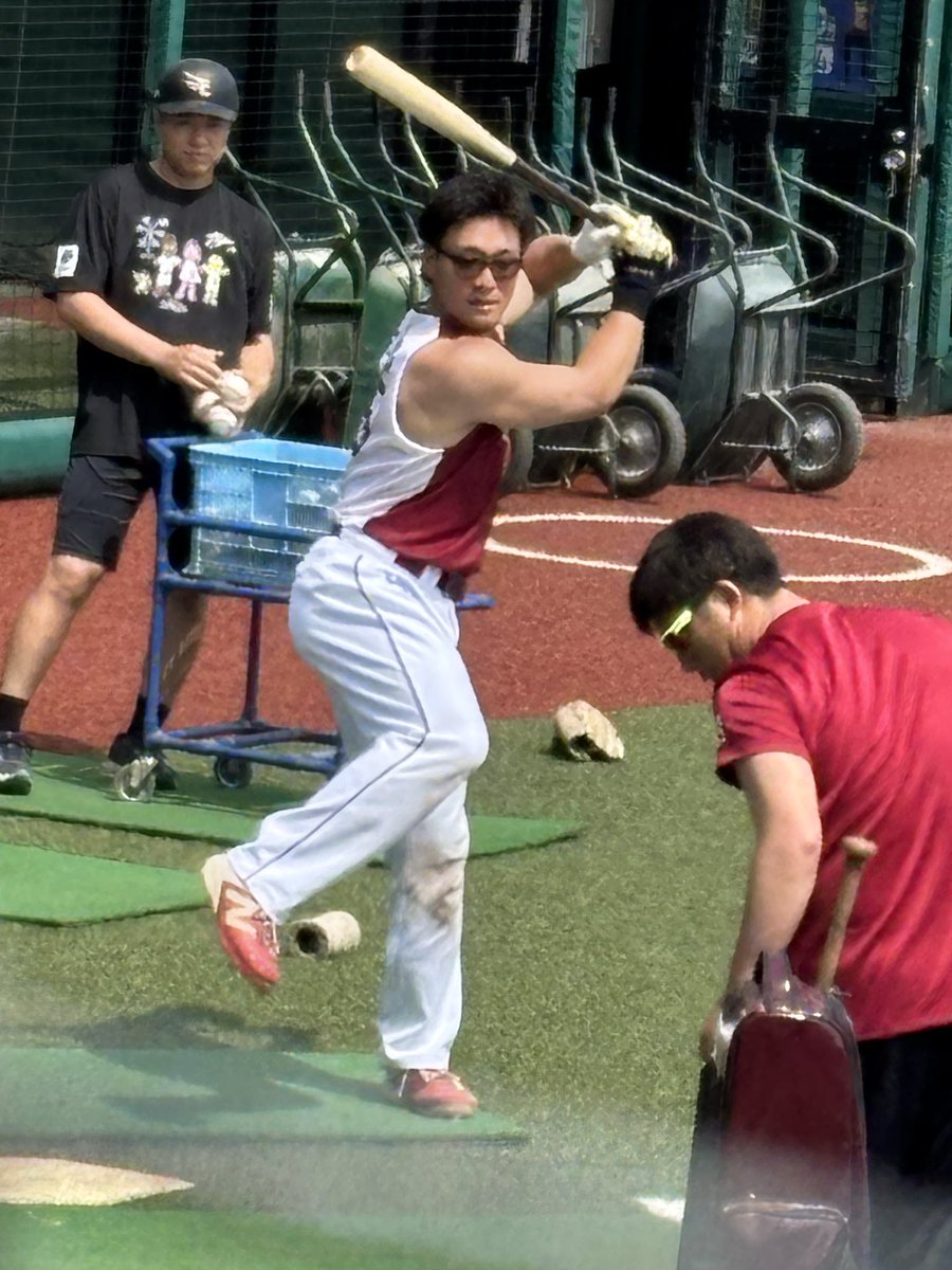 nikkan_eagles's tweet photo. YG安田選手が１軍に合流しています。
#RakutenEagles #YG安田 https://t.co/JafMEC3AOh