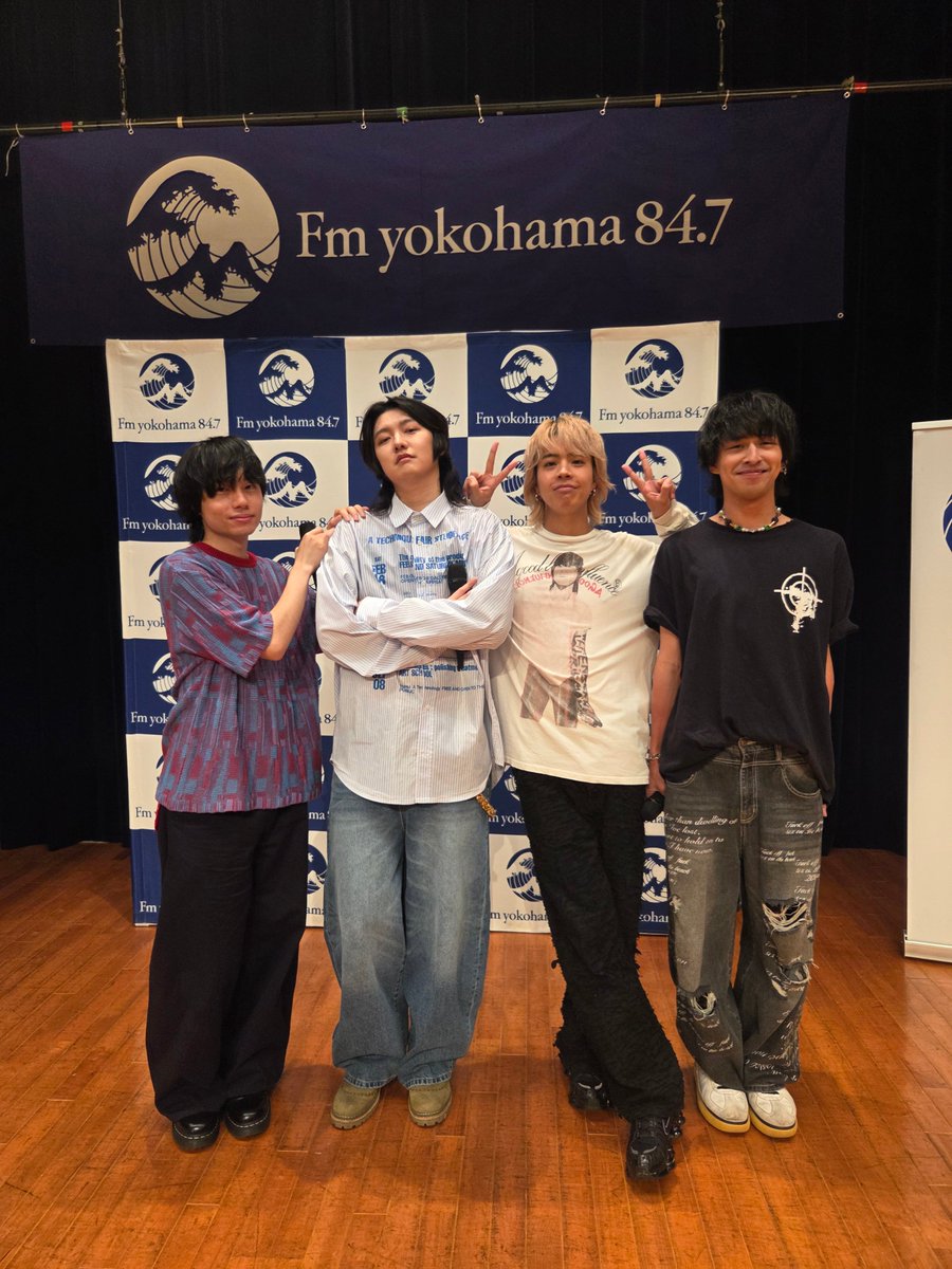 EKRadio_FY's tweet photo. 今夜23時30分からのFm yokohama「E★K radio〜火曜日のシンピナイト」今夜も6月20日みうら・みさき海の駅うらりで行われた公開収録の模様をお送りします。
韓国語講座と韓国のお菓子をちっぽけくん、ケンくんが
食べます〜〜SHIN先生は厳しいかな？
#SHINWONHO  #EKradio
@SHINWONHO_JP #FMヨコハマ https://t.co/Obo0NJ0wU1