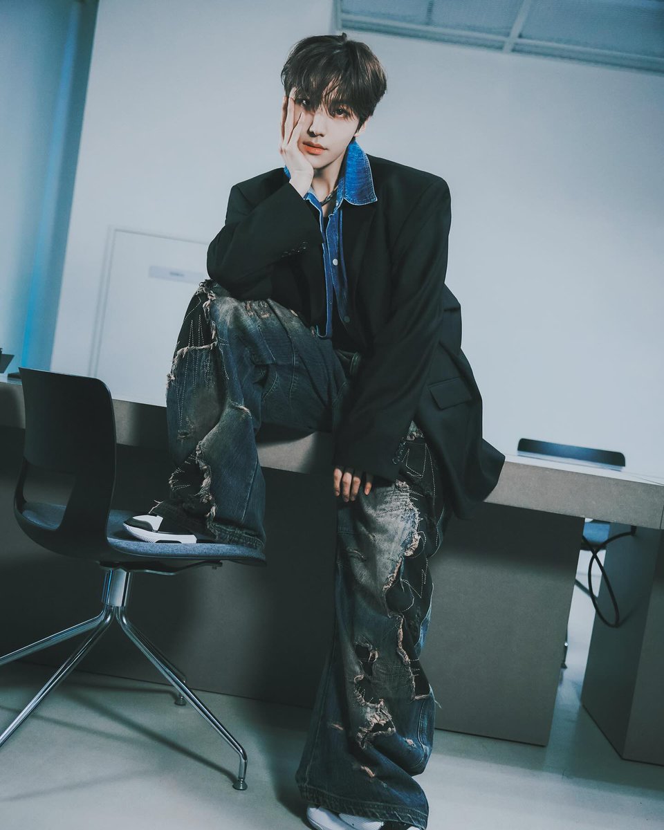 Kstyle_news's tweet photo. YOUNITE ウンサン、グループ脱退へ「ソロアーティストとして新たな活動を準備」
https://t.co/7jc6WIpsxQ https://t.co/AzwRaoJ32L