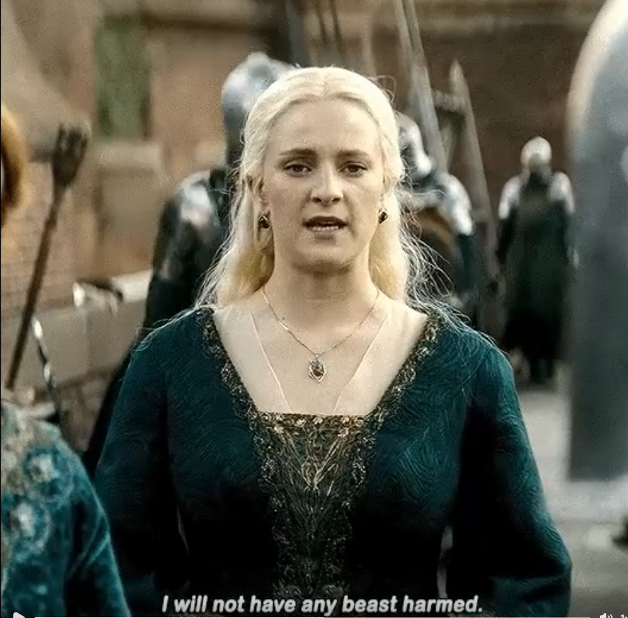 OmoAlade005's tweet photo. THAT LITTLE SMILE SHE GAVE— she was so proud of herself for giving a command

Can we just let our sweet baby Helaena raise some chickens somewhere and leave her out of it??? https://t.co/DuuNqscmYj