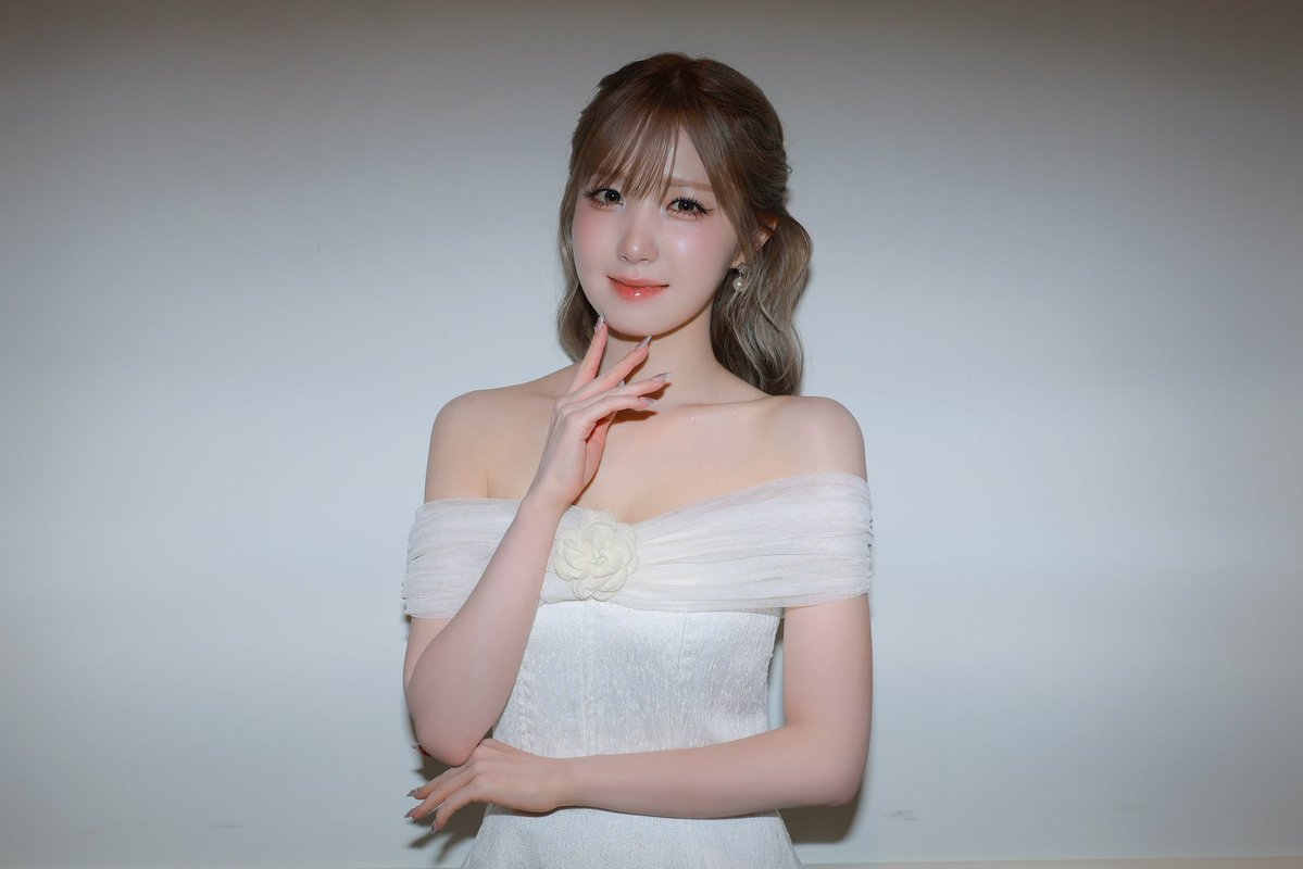 HitomiBR's tweet photo. [📸] Fotos behind da Hitomi no SMA liberadas pelo Weverse.

#HITOMI #히토미 #SAYMYNAME #세이마이네임 https://t.co/hVumzK5Pay