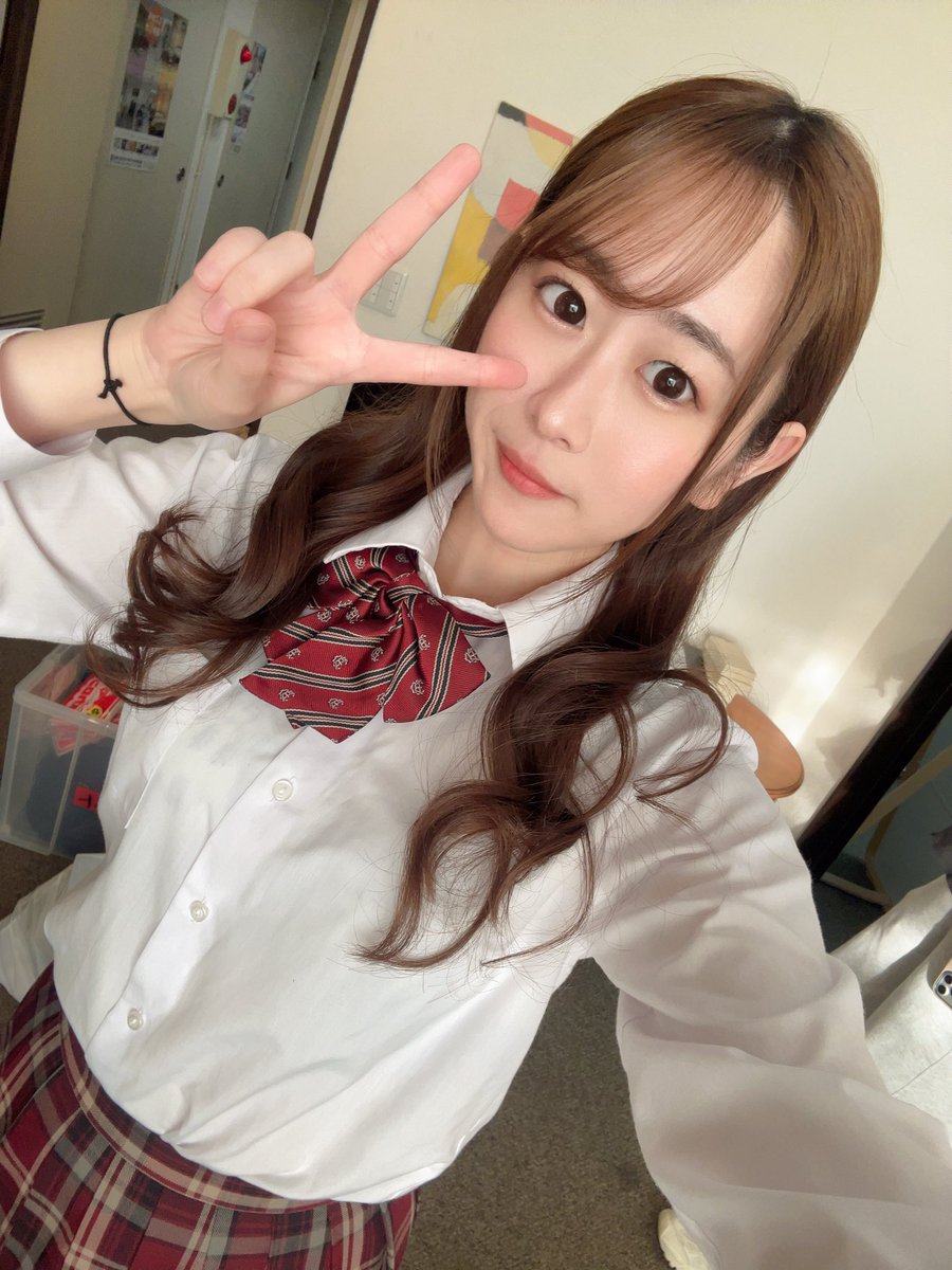 i_mitsuki77's tweet photo. 出会ってくれてありがとう🤍
とっても楽しかった4年間でした☺️👍 https://t.co/seJp0nMiuj